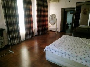 Бакы, старое здание 2 комната, арендовать, 65 м²  , Сәбаил рајону