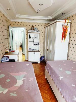 Бакы, старое здание 4 комната, продажа, 110 м²  , Бинәгәди рајону, 8-ҹи микрорајон