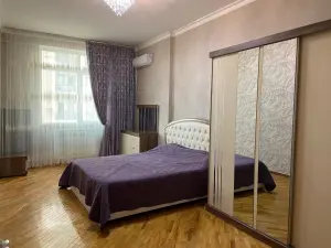 Бакы, новостройка 3 комната, арендовать, 130 м²  , Јасамал рајону