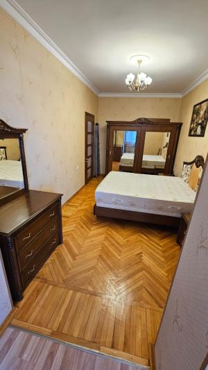 Бакы, старое здание 2 комната, арендовать, 60 м²  , Јасамал рајону, Јасамал гәс.