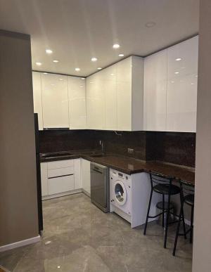 Бакы, старое здание 3 комната, арендовать, 100 м²  , Хәтаи рајону