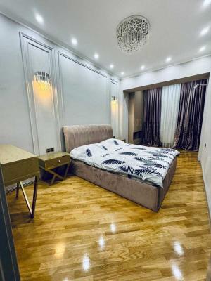 Бакы, новостройка 4 комната, арендовать, 156 м²  , Јасамал рајону