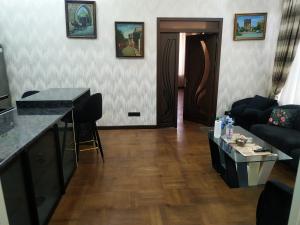 Бакы, старое здание 2 комната, арендовать, 65 м²  , Сәбаил рајону