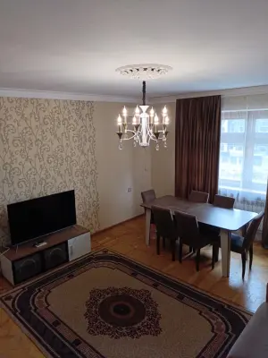 Бакы, старое здание 3 комната, арендовать, 75 м²  , Јасамал рајону, Јасамал гәс.