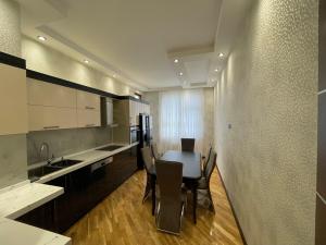 Бакы, новостройка 2 комната, арендовать, 110 м²  , Нәсими рајону
