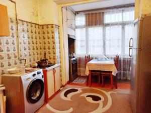 Бакы, старое здание 5 комната, продажа, 125 м²  , Бинәгәди рајону, 8-ҹи микрорајон