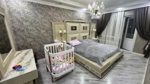 Бакы, старое здание 5 комната, продажа, 120 м²  , Сураханы рајону, Јени Ҝүнәшли гәс.