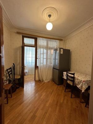 Бакы, старое здание 3 комната, продажа, 60 м²  , Сабунчу рајону, Бакыханов гәс.