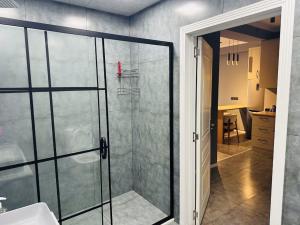 Бакы, новостройка 2 комната, посуточная аренда, 70 м²  , Хәтаи рајону, Ағ шәһәр