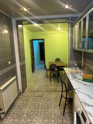 Бакы, старое здание 3 комната, арендовать, 80 м²  , Бинәгәди рајону, Биләҹәри гәс.