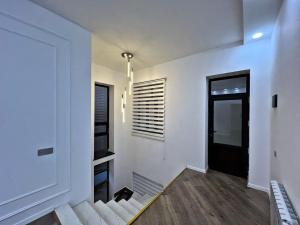 Бакы, садовый домик 5 комната, продажа, 210 м² , 2.5 сот , Хәзәр рајону, Бузовна