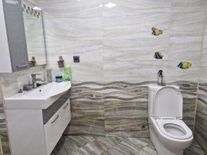 Бакы, новостройка 2 комната, посуточная аренда, 79 м²  , Јасамал рајону