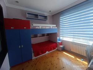 Бакы, старое здание 3 комната, арендовать, 80 м²  , Хәтаи рајону