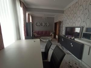Бакы, новостройка 2 комната, арендовать, 80 м²  , Сәбаил рајону, Бадамдар гәс.
