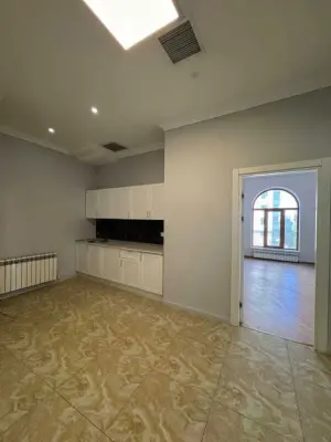 Бакы, офис 5 комната, арендовать, 202 м²  , Нәсими рајону