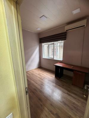 Бакы, старое здание 4 комната, арендовать, 102.5 м²  , Нәриманов рајону