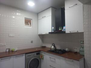 Бакы, старое здание 3 комната, продажа, 86 м²  , Бинәгәди рајону, 8-ҹи микрорајон