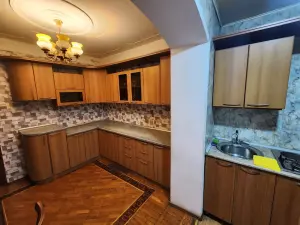 Бакы, старое здание 4 комната, арендовать, 100 м²  , Нәриманов рајону, Бөјүкшор гәс.