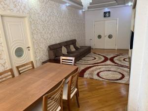 Бакы, новостройка 4 комната, арендовать, 110 м²  , Бинәгәди рајону, 6-ҹы микрорајон