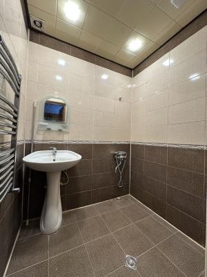 Бакы, старое здание 2 комната, продажа, 60 м²  , Сабунчу рајону, Бакыханов гәс.