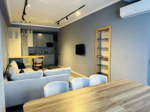 Бакы, новостройка 2 комната, посуточная аренда, 70 м²  , Хәтаи рајону, Ағ шәһәр