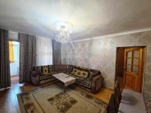 Бакы, старое здание 4 комната, продажа, 110 м²  , Бинәгәди рајону, 7-ҹи микрорајон