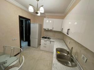 Бакы, старое здание 2 комната, арендовать, 60 м²  , Нәриманов рајону, Бөјүкшор гәс.