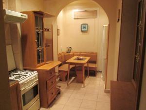 Бакы, старое здание 2 комната, арендовать, 65 м²  , Сәбаил рајону