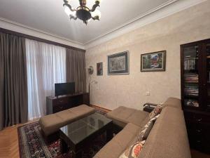 Бакы, новостройка 2 комната, посуточная аренда, 60 м²  , Сәбаил рајону, Ичәри шәһәр