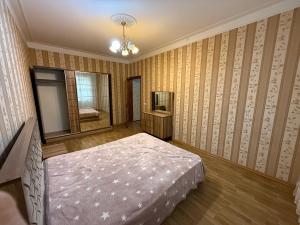 Бакы, старое здание 5 комната, арендовать, 135 м²  , Нәриманов рајону, Бөјүкшор гәс.