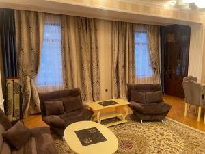 Бакы, новостройка 2 комната, арендовать, 100 м²  , Јасамал рајону