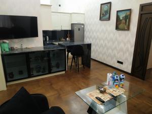 Бакы, старое здание 2 комната, арендовать, 65 м²  , Сәбаил рајону