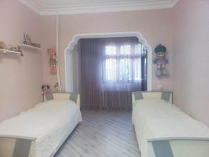 Бакы, старое здание 3 комната, продажа, 100 м²  , Бинәгәди рајону, 8-ҹи микрорајон