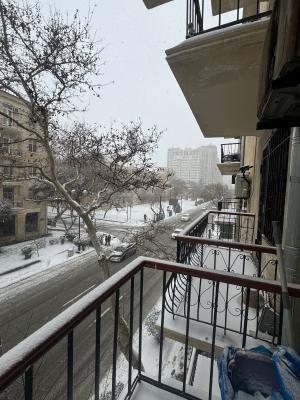 Бакы, старое здание 3 комната, арендовать, 70 м²  , Сәбаил рајону