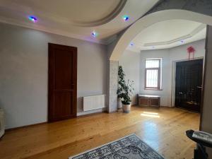 Бакы, садовый домик 6 комната, продажа, 250 м² , 4.6 сот , Сураханы рајону, Дәдә Горгуд гәс.