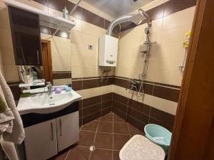 Бакы, старое здание 4 комната, продажа, 100 м²  , Сабунчу рајону, Бакыханов гәс.