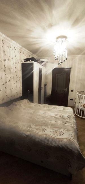 Бакы, старое здание 3 комната, продажа, 90 м²  , Бинәгәди рајону, 8-ҹи микрорајон