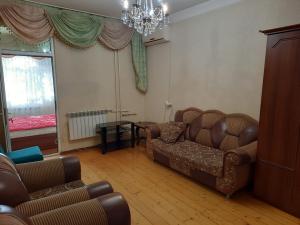 Бакы, старое здание 2 комната, арендовать, 70 м²  , Нәсими рајону, 4-ҹү микрорајон