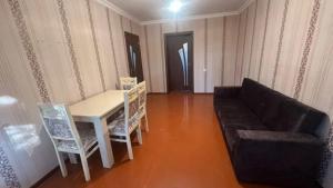 Бакы, старое здание 5 комната, продажа, 135 м²  , Бинәгәди рајону, Биләҹәри гәс.