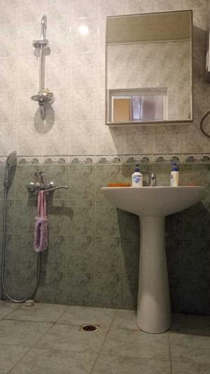 Бакы, старое здание 4 комната, продажа, 100 м²  , Бинәгәди рајону, Биләҹәри гәс.