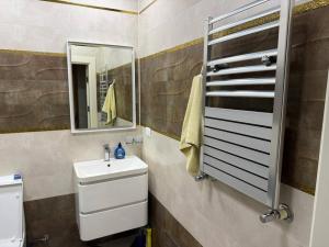 Бакы, новостройка 4 комната, арендовать, 110 м²  , Бинәгәди рајону, 6-ҹы микрорајон