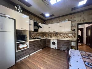 Бакы, садовый домик 6 комната, продажа, 250 м² , 4.6 сот , Сураханы рајону, Дәдә Горгуд гәс.