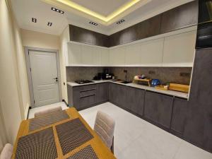 Бакы, новостройка 3 комната, арендовать, 148 м²  , Нәсими рајону