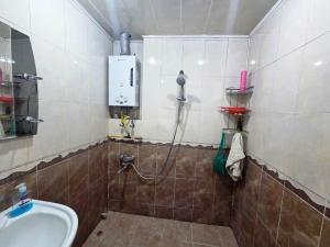 Бакы, старое здание 4 комната, продажа, 110 м²  , Бинәгәди рајону, 7-ҹи микрорајон