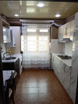 Бакы, старое здание 3 комната, арендовать, 75 м²  , Јасамал рајону, Јасамал гәс.