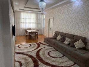 Бакы, новостройка 4 комната, арендовать, 110 м²  , Бинәгәди рајону, 6-ҹы микрорајон