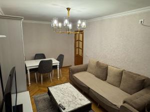 Хырдалан, старое здание 2 комната, продажа, 50 м²  
