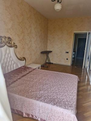 Бакы, новостройка 2 комната, посуточная аренда, 79 м²  , Јасамал рајону