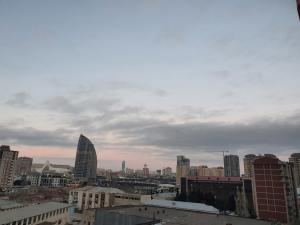 Бакы, старое здание 2 комната, арендовать, 95 м²  , Хәтаи рајону