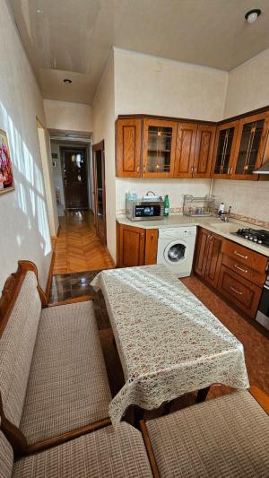 Бакы, старое здание 2 комната, арендовать, 60 м²  , Јасамал рајону, Јасамал гәс.